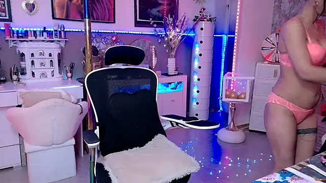 misscectito13 online show from May 5, 3:58 am