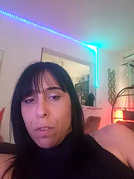 misscectito13 online show from May 8, 5:07 pm