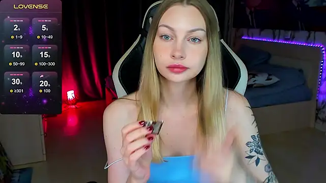 BiMolly online show from October 8, 6:49 pm