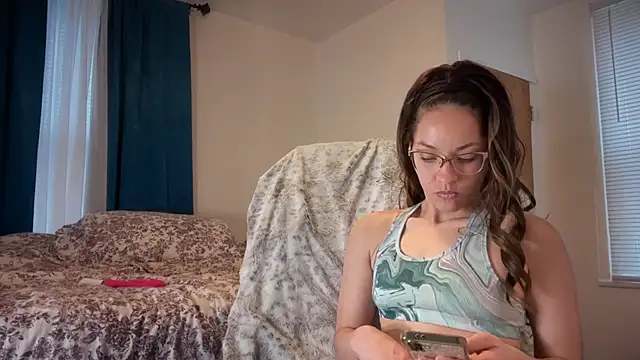 cassandracane online show from April 10, 2:11 pm