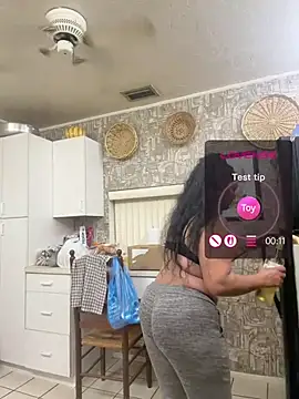 PichyPrettyPussy online show from May 20, 2:45 pm