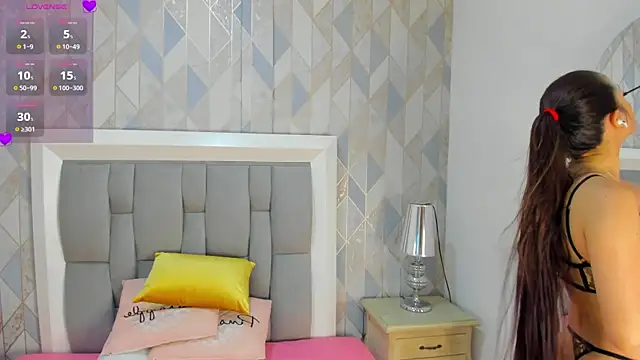 Snapshot of Princsgirl_ chatting on March 6, 7:32 pm Princsgirl online show from March 6, 7:32 pm