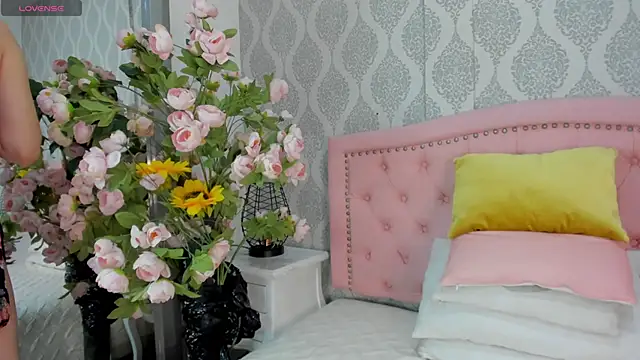 Snapshot of Princsgirl_ chatting on March 28, 7:46 pm Princsgirl online show from March 28, 7:46 pm