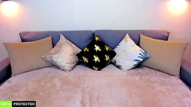 TheWoman   online show from January 7, 6:56 pm