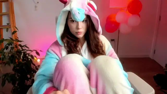 Snapshot of Pokemeboy chatting on February 21, 3:24 pm Pokemeboy online show from February 21, 3:24 pm