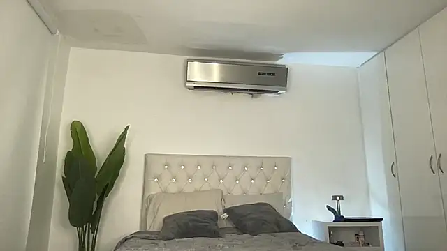 Michell simons online show from March 21, 7:44 am