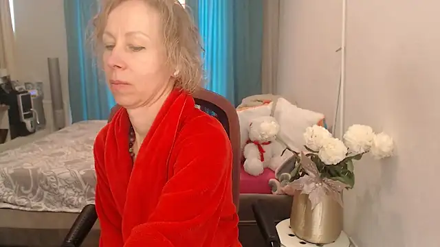 LuxuryNika online show from May 17, 9:38 am