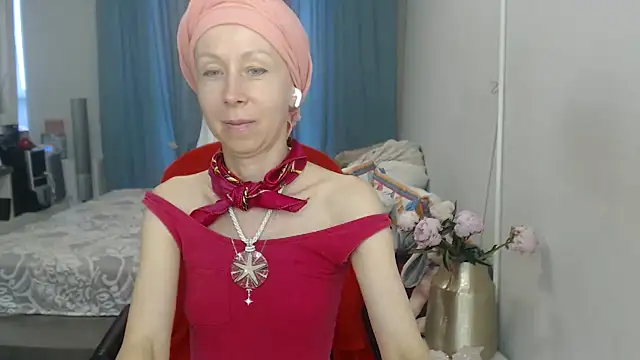 Snapshot of LuxuryNika chatting on July 15, 2:22 pm LuxuryNika online show from July 15, 2:22 pm