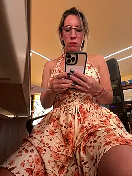 Snapshot of Gatitacarlita chatting on March 13, 8:11 pm Gatitacarlita online show from March 13, 8:11 pm