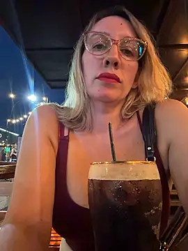 Snapshot of Gatitacarlita chatting on January 7, 11:07 pm Gatitacarlita online show from January 7, 11:07 pm