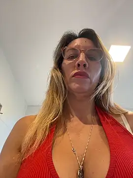 Gatitacarlita online show from March 3, 10:32 am