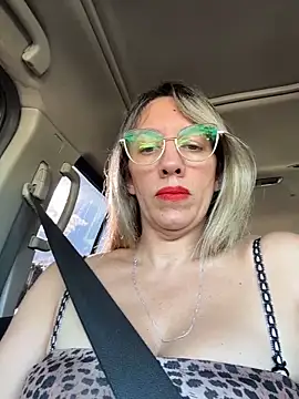 Gatitacarlita online show from April 3, 7:56 pm