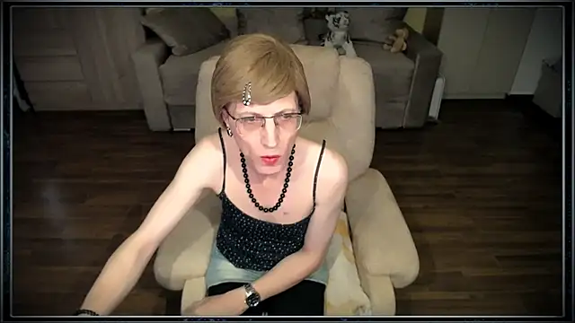 clementine online show from November 7, 9:53 am