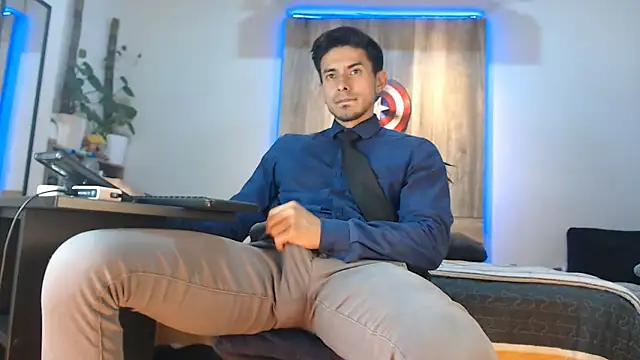 Andrew 4  online show from February 15, 6:54 am