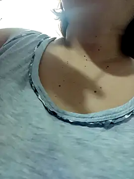 Snapshot of XXLorie_02 chatting on September 21, 1:24 pm XXLorie 02 online show from September 21, 1:24 pm