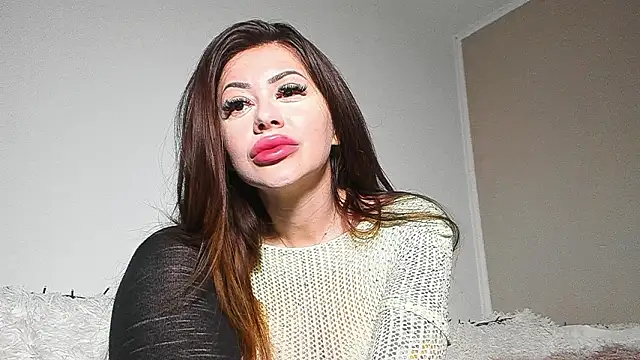 BrianaDiamondXXX online show from March 30, 6:03 am