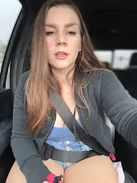 Snapshot of MaggyMayI chatting on December 30, 5:13 pm MaggyMayI online show from December 30, 5:13 pm