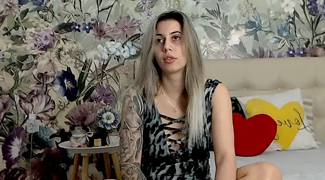 RoseDiamond06 online show from February 5, 2:05 pm