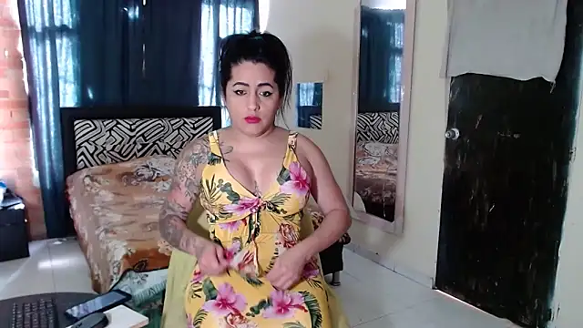 Sashaferrari2000 online show from March 21, 1:48 pm