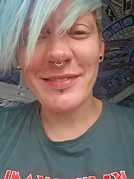 PinkTheHawk online show from January 1, 8:58 pm