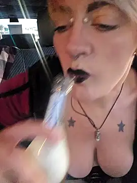 PinkTheHawk online show from January 23, 7:54 am