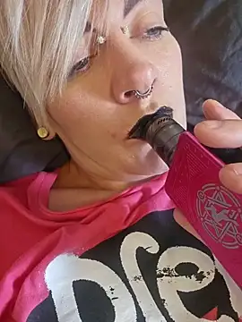 PinkTheHawk online show from January 25, 10:18 pm