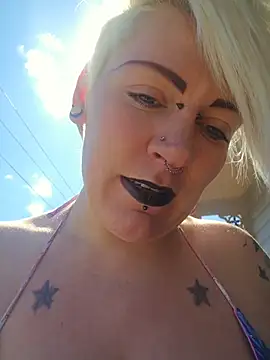 PinkTheHawk online show from November 4, 2:21 am