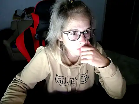 SexxyLety online show from October 1, 8:15 pm