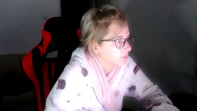 SexxyLety online show from October 4, 6:39 pm