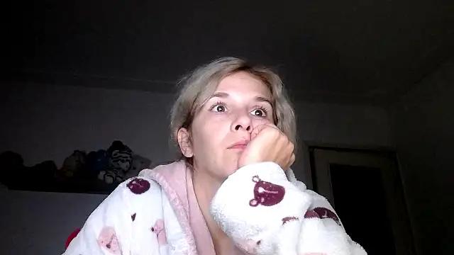 SexxyLety online show from October 10, 7:02 pm