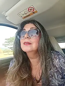 Snapshot of emma_tour chatting on September 24, 4:10 pm emma tour online show from September 24, 4:10 pm