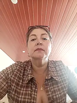 Snapshot of emma_tour chatting on September 28, 6:02 pm emma tour online show from September 28, 6:02 pm