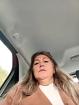 Snapshot of emma_tour chatting on September 30, 2:33 pm emma tour online show from September 30, 2:33 pm