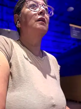 emma tour online show from January 6, 2:21 pm