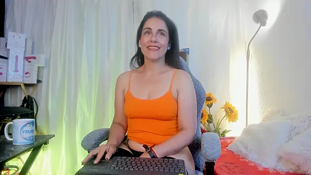 girasol walton online show from May 9, 2:00 pm
