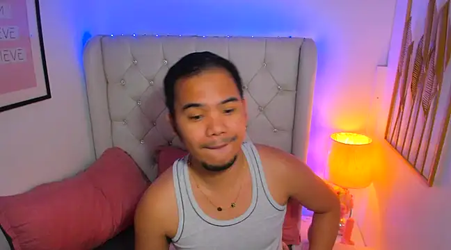 AsianZero online show from February 8, 9:25 pm