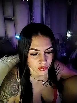 chelaqueen  online show from May 13, 12:30 am