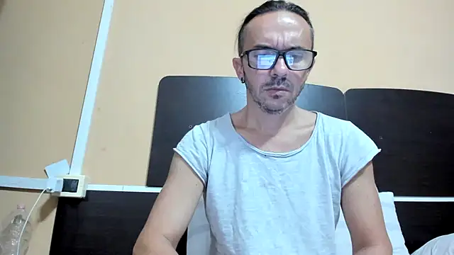 Snapshot of nb686 chatting on September 21, 1:18 am nb686 online show from September 21, 1:18 am