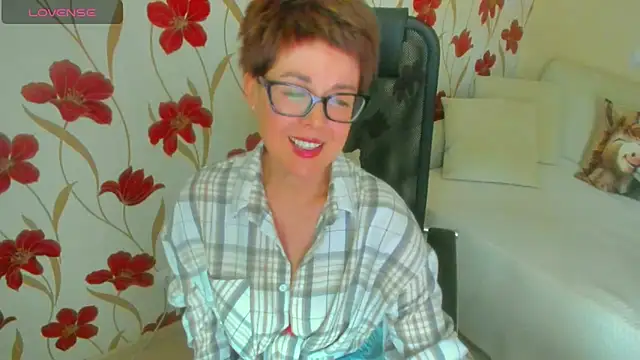 JennAlison online show from March 13, 1:29 pm