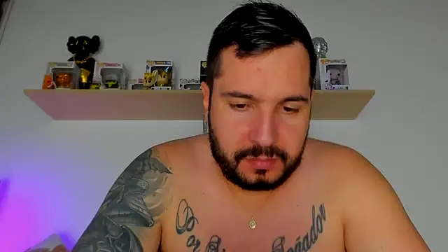 Snapshot of camilo_restrepo21 chatting on February 15, 12:07 am camilo restrepo21 online show from February 15, 12:07 am