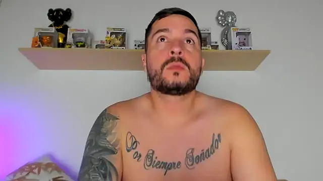 Snapshot of camilo_restrepo21 chatting on February 25, 2:43 am camilo restrepo21 online show from February 25, 2:43 am