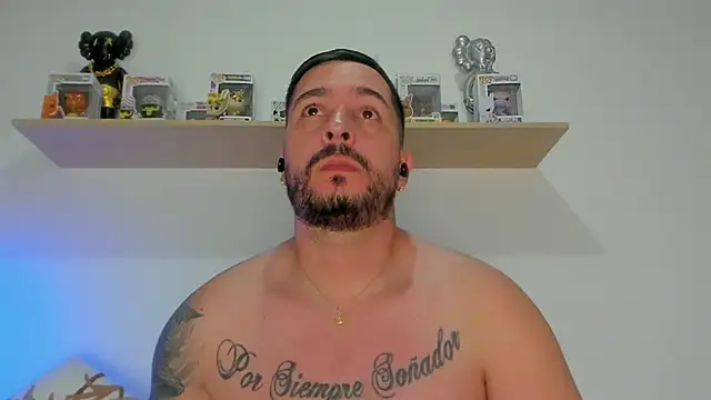 Snapshot of camilo_restrepo21 chatting on March 14, 12:17 am camilo restrepo21 online show from March 14, 12:17 am