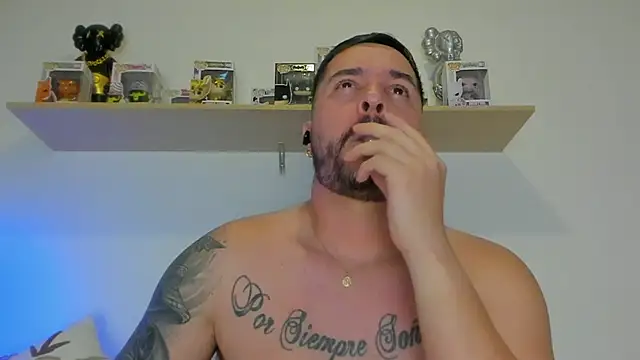 Snapshot of camilo_restrepo21 chatting on March 26, 1:44 am camilo restrepo21 online show from March 26, 1:44 am