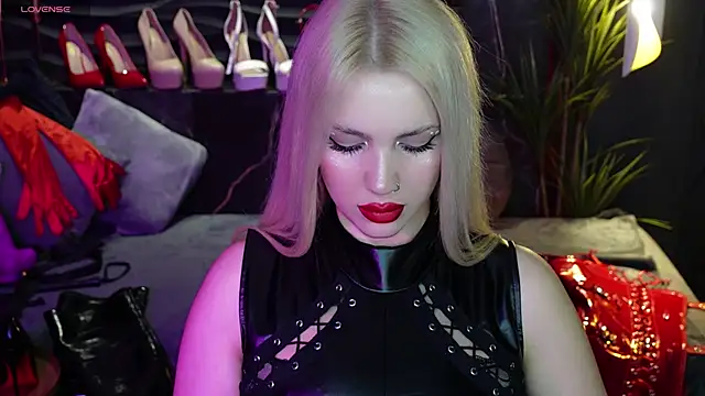 MistressDarsy online show from December 27, 5:16 pm