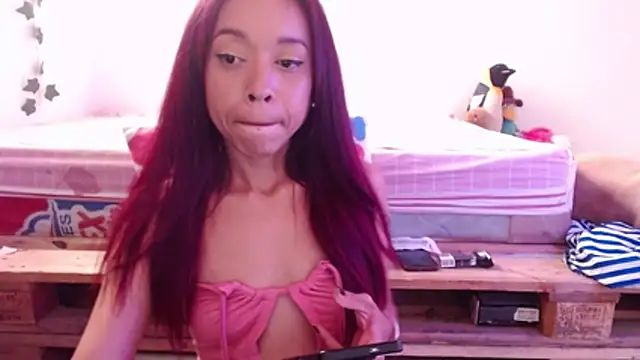 Snapshot of africag chatting on February 3, 9:20 pm africag online show from February 3, 9:20 pm