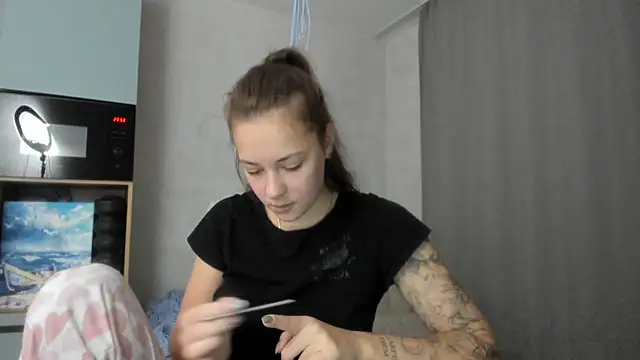 why again me online show from October 31, 8:54 pm