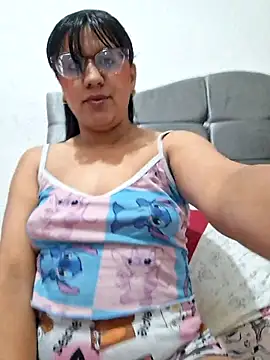 Snapshot of ZaidaWet chatting on April 30, 12:00 pm ZaidaWet online show from April 30, 12:00 pm