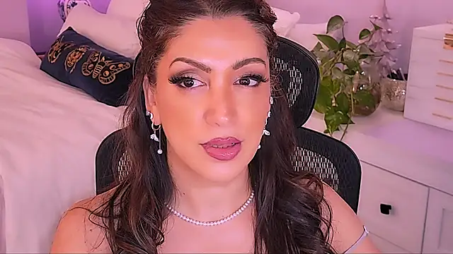 Snapshot of Wonderful_Woman chatting on March 19, 3:54 am Wonderful Woman online show from March 19, 3:54 am