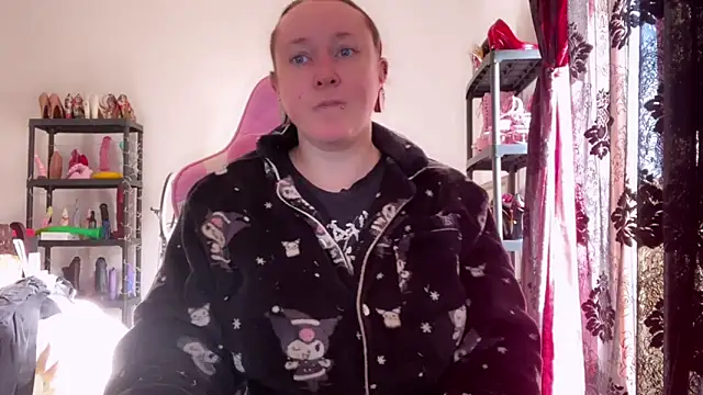 kisicaxx online show from February 13, 7:59 am