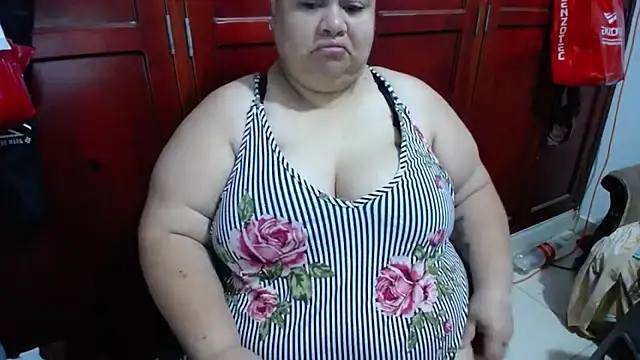 hotlesby4uxxx online show from May 22, 1:39 pm